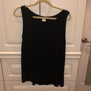 black flowey muscle tee. (cute with shorts)